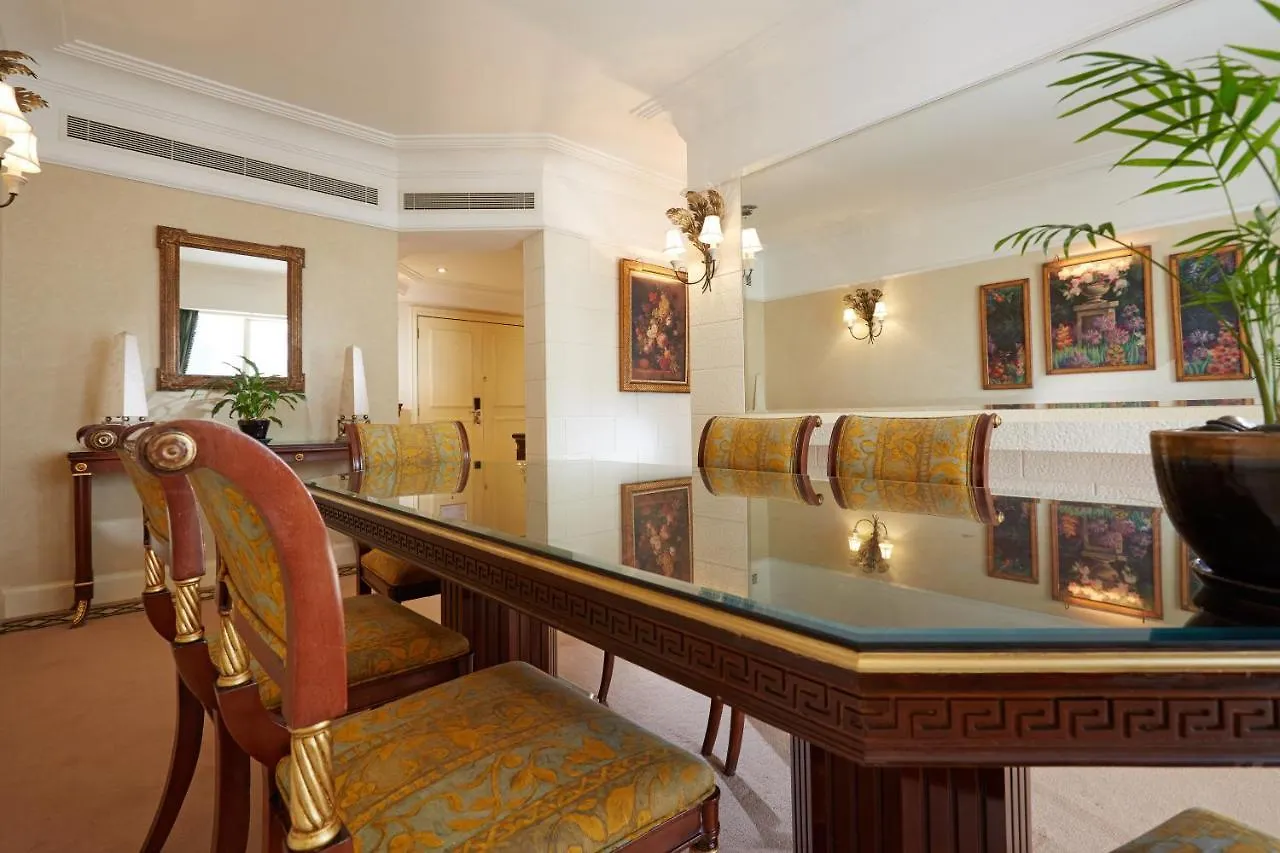 Millennium Plaza Downtown, Dubai Hotel